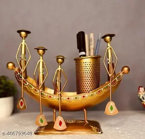 🖋️ Handcrafted Metal Boat-Shaped Pen Stand